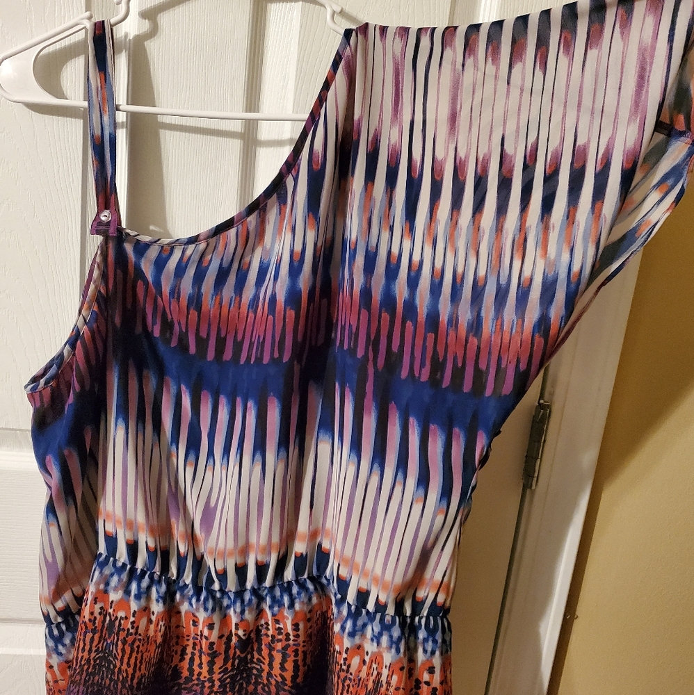 Breezy one sleeve top